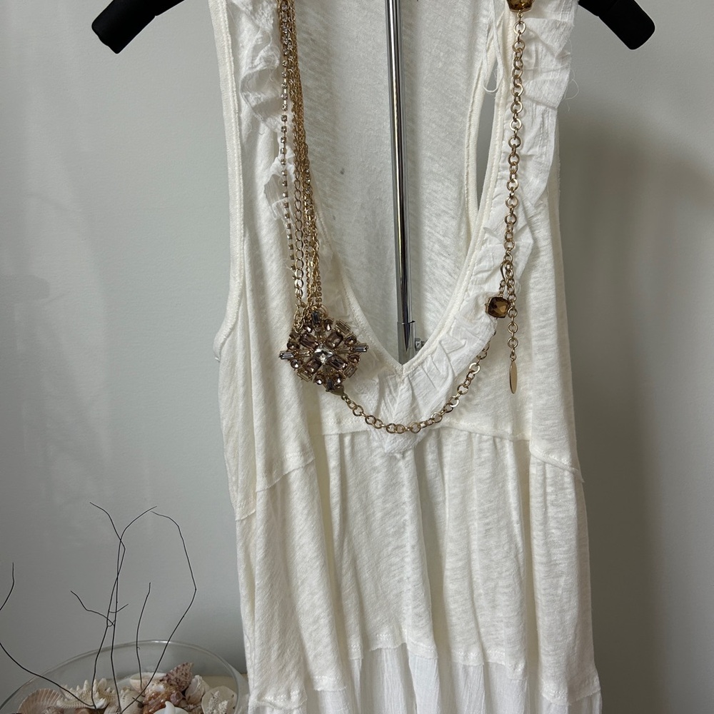 Chico’s Preowned vintage belt, necklace, pin combo